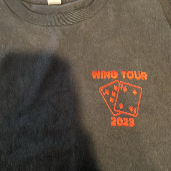 Gildan Wing Tour 2023 Tee Shirt - Picture 2 of 5